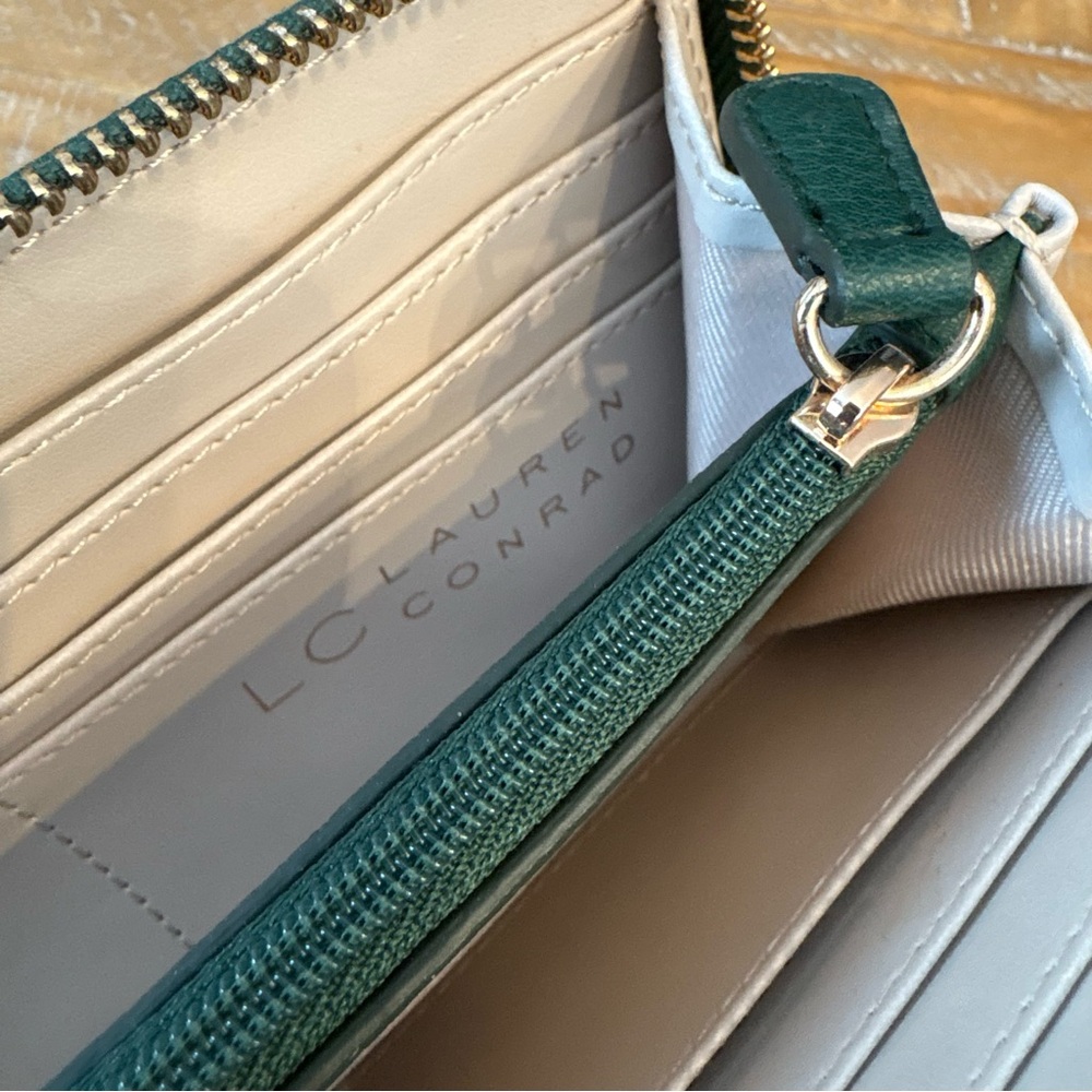 LC Lauren Conrad Sade RFID-Blocking Wallet Hunter Forest Green Wristlet - Picture 6 of 8